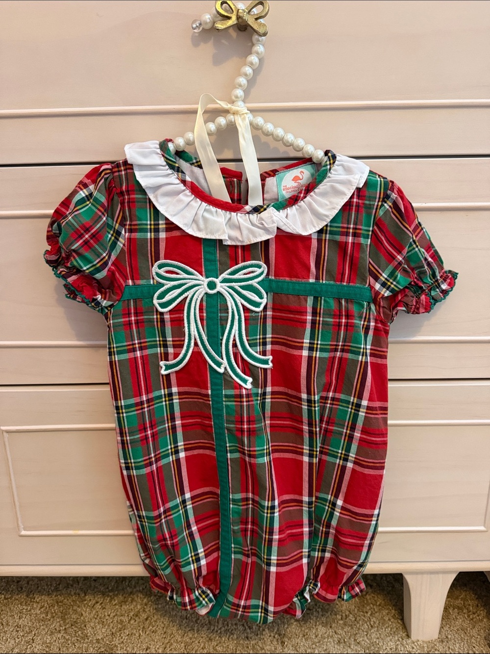 Classic Red Plaid Holiday Bow bubble